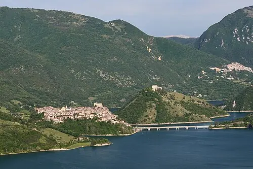 Castel di Tora (Rieti)