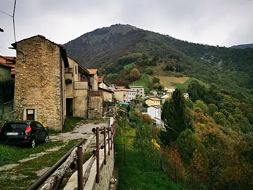 Costa Valle Imagna (Bergamo)
