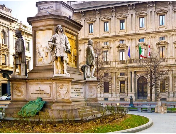 Smartbox Sulle orme di Leonardo Da Vinci: 4 avventure digitali per scoprire Milano